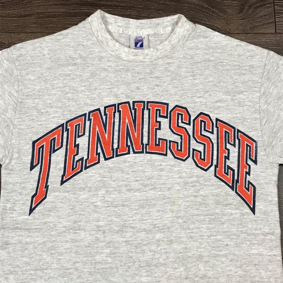 Logo 7 Women’s Vintage 90s Style Tennessee Volunteers Football College T-Shirt - Picture 2 of 8